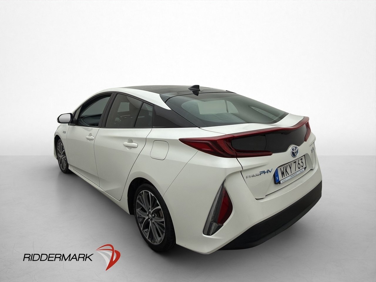 Toyota Prius Plug-in Hybrid 2018, photo 5/31