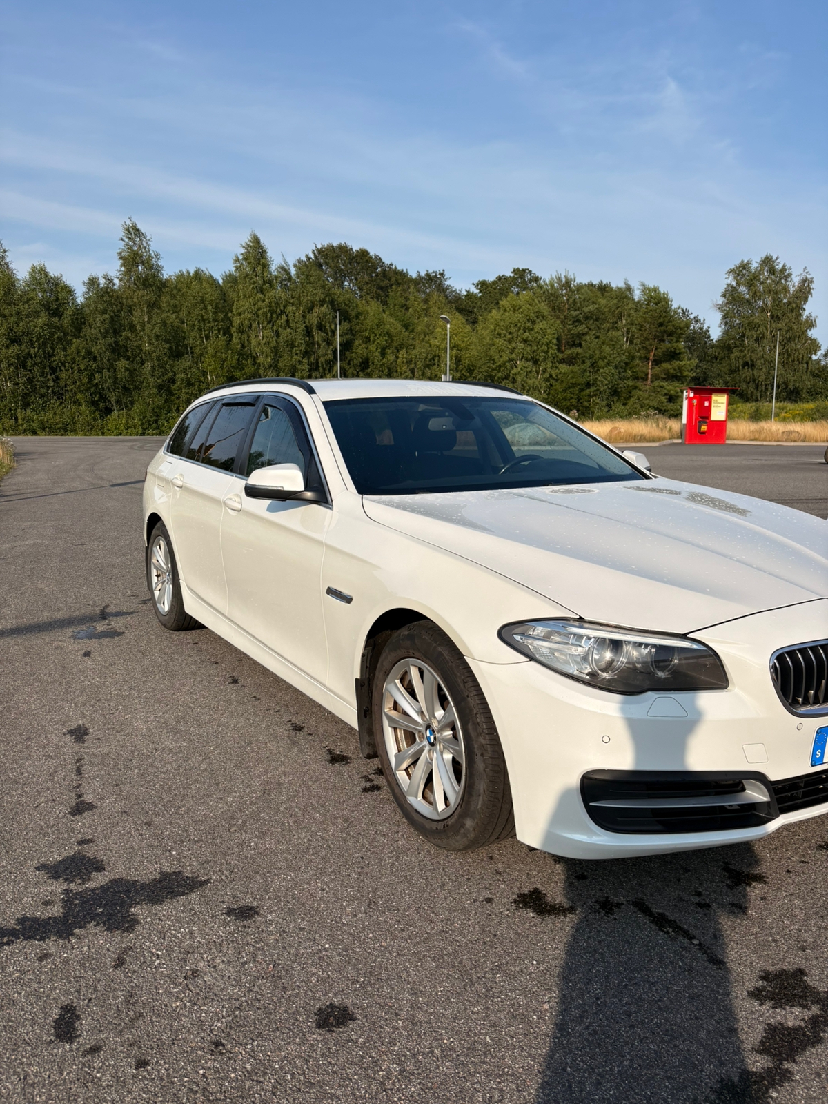 BMW 520 d Touring Steptronic 2014, bild 2/7