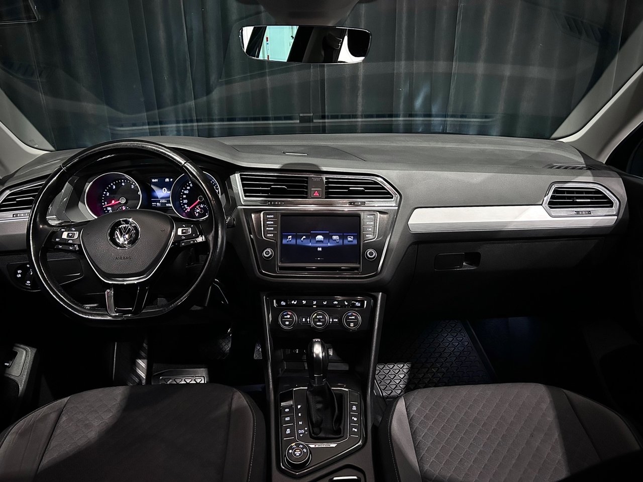 Volkswagen Tiguan 2017, bild 4/10