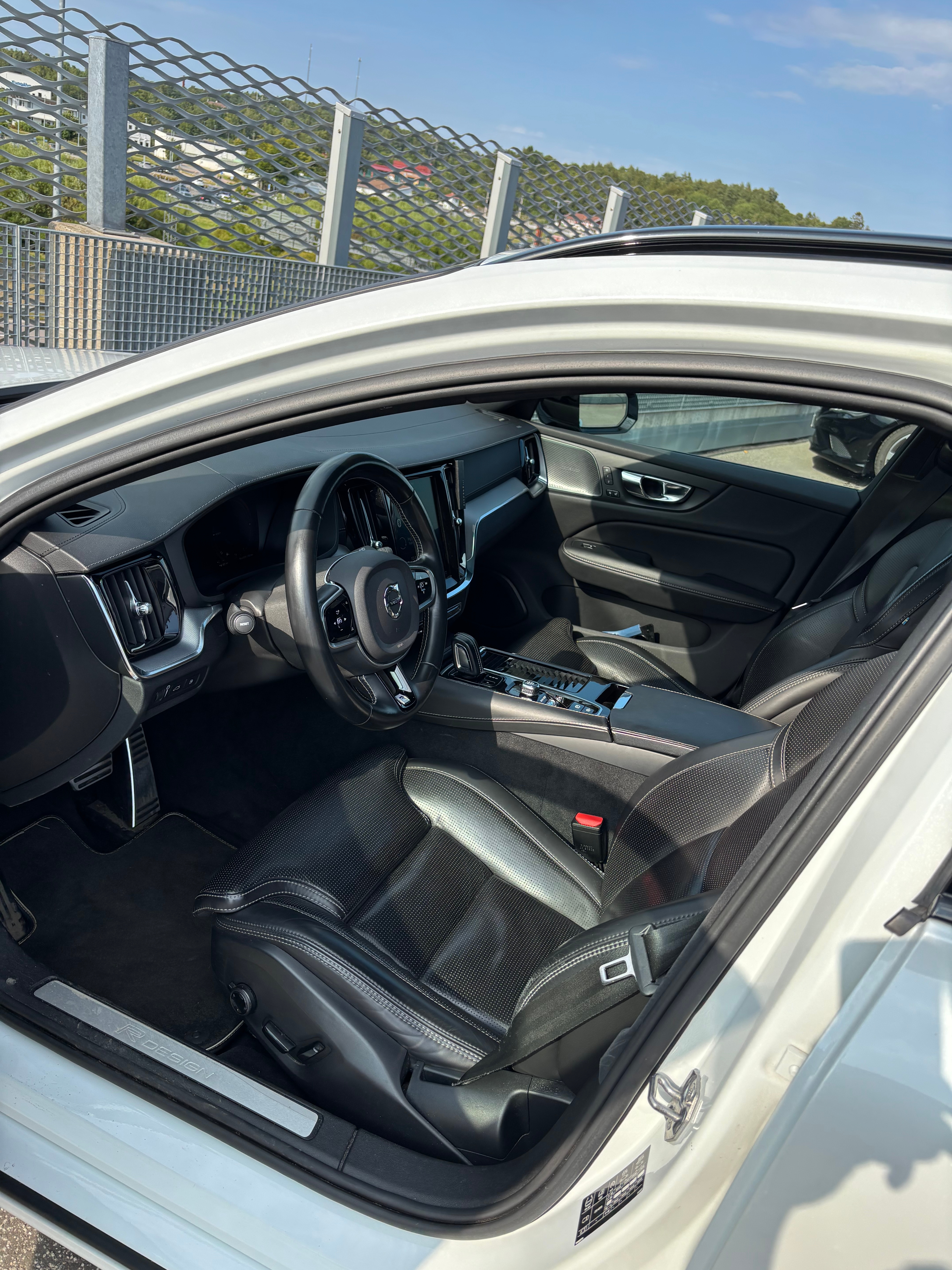 Volvo V60 T8 Twin Engine AWD Geartronic 2020, bild 7/8