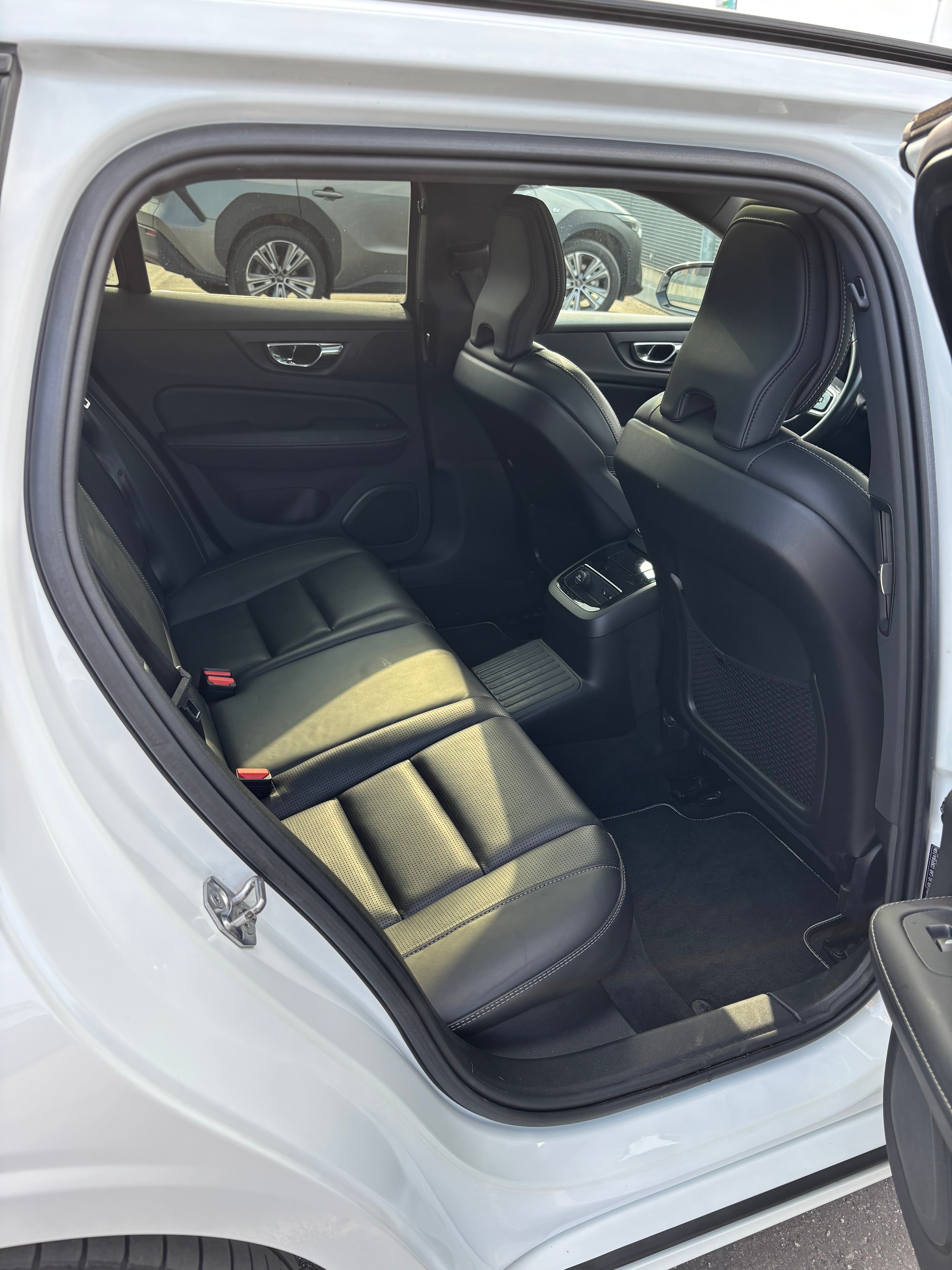 Volvo V60 T8 Twin Engine AWD Geartronic 2020, bild 5/8