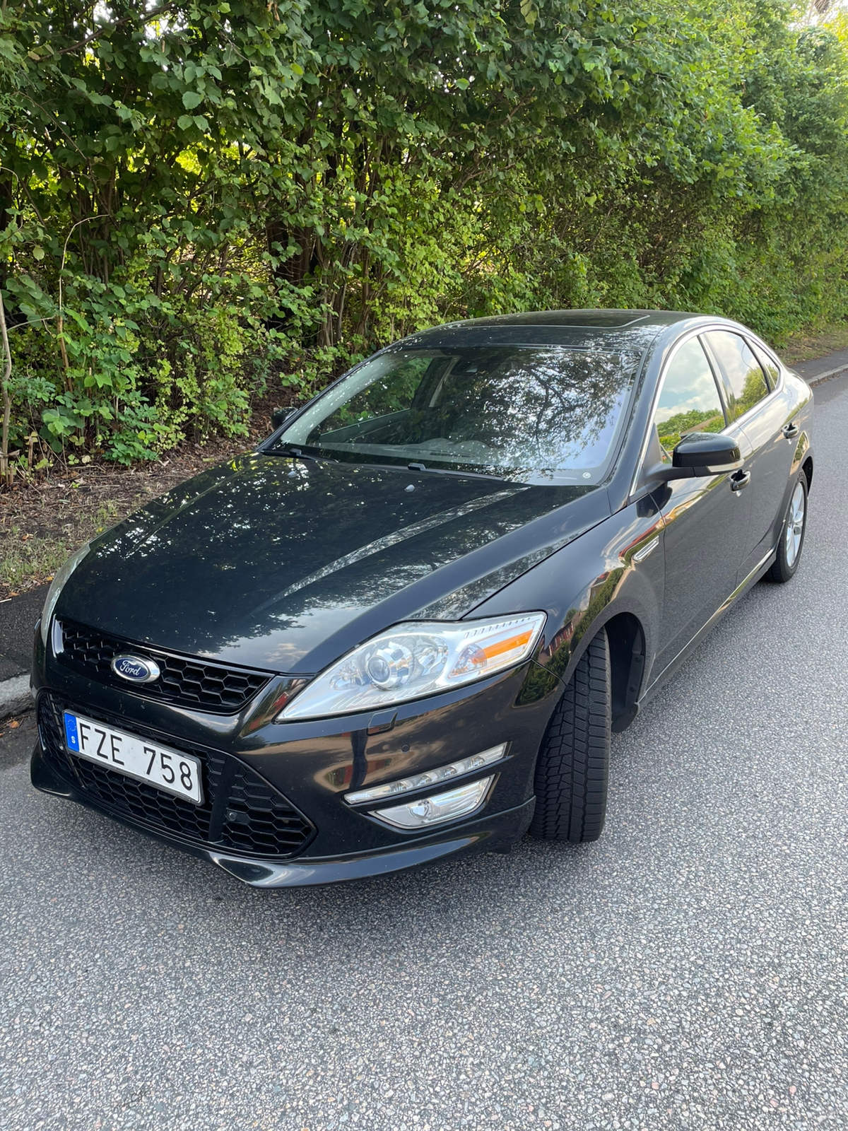 Ford Mondeo 2.2 TDCi Manuell 2012, bild 2/14