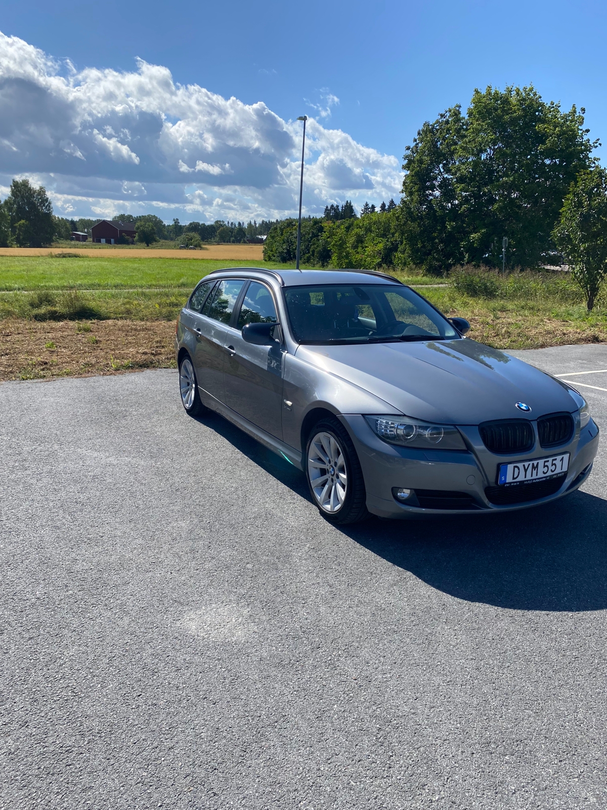 BMW 320 d xDrive Touring Manuell 2011, bild 3/5