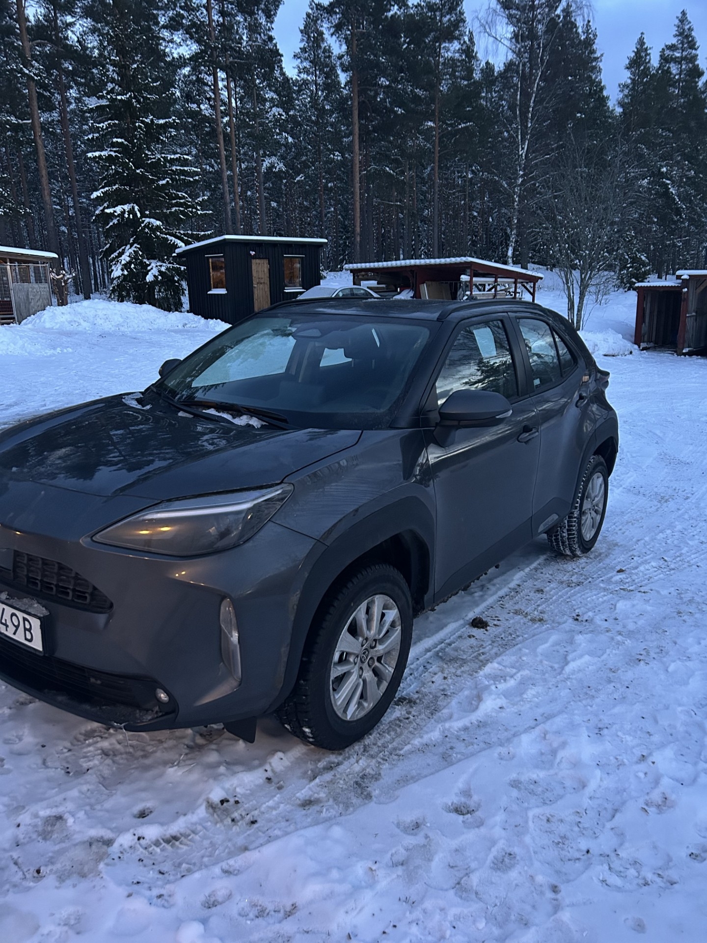 Toyota Yaris Cross Hybrid 115 e-CVT 2025, photo 2/3