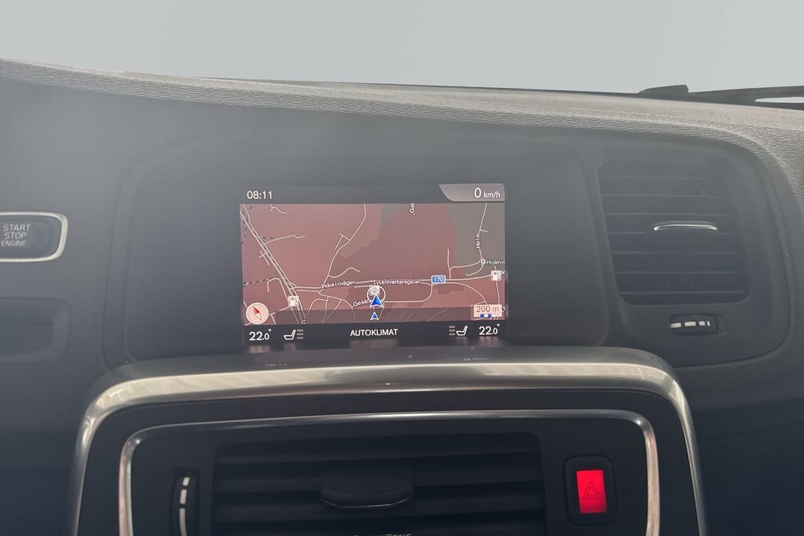 Volvo V60 Cross Country 2018, bild 6/18