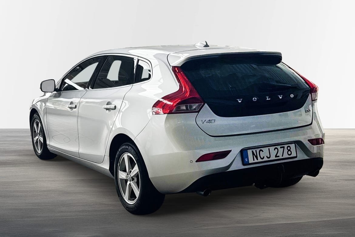Volvo V40 D3 Momentum Business Edition 2016, bild 2/19