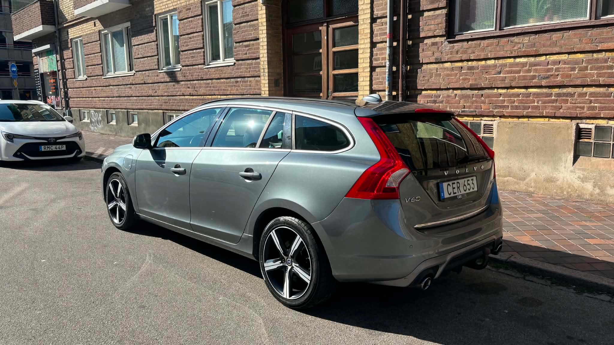 Volvo V60 D5 Twin Engine AWD Geartronic 2017, bild 7/10