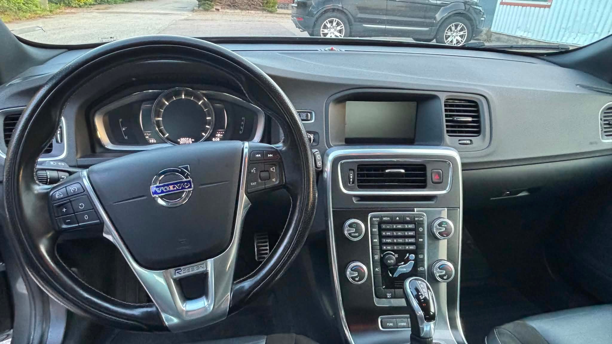 Volvo V60 D5 Twin Engine AWD Geartronic 2017, bild 4/10