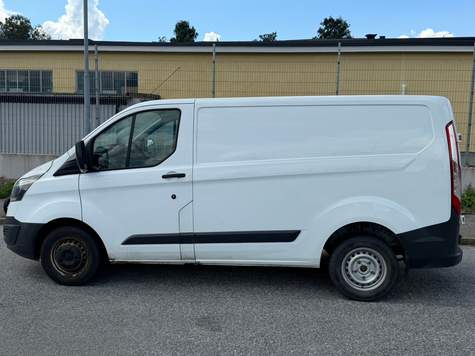 Ford Transit Custom 2017, kuva 3/5