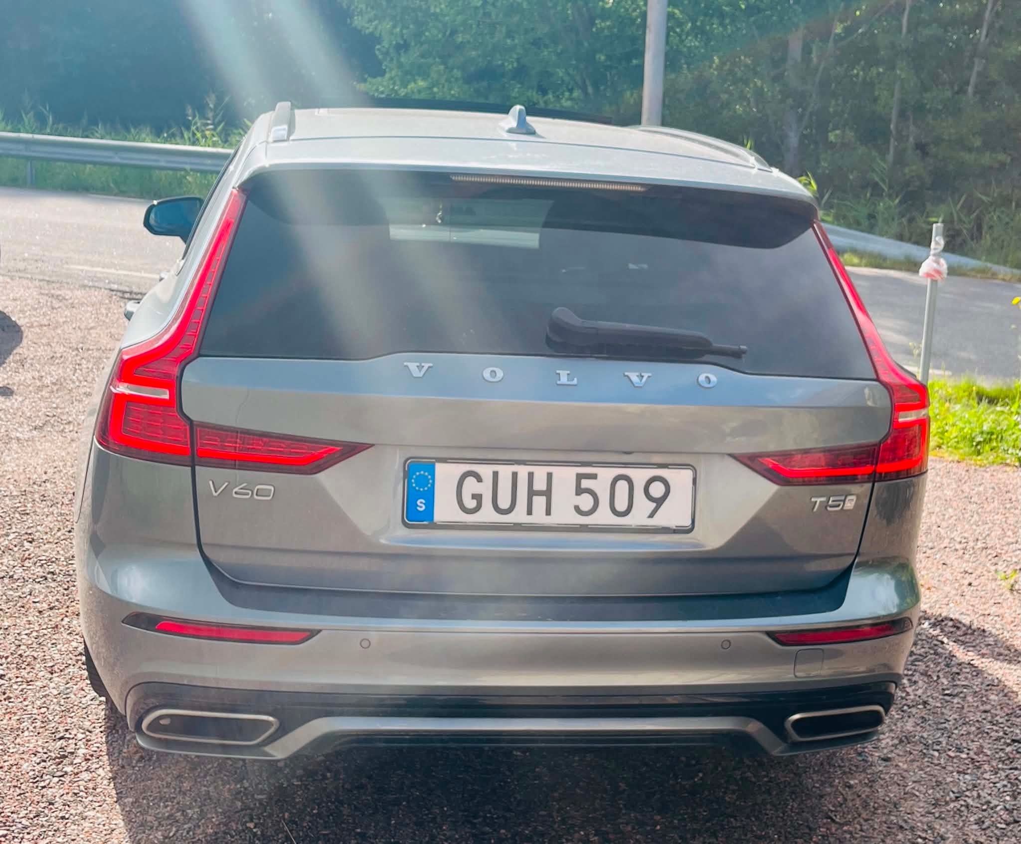 Volvo V60 T5 R-Design/M-Värm 2019, kuva 2/11