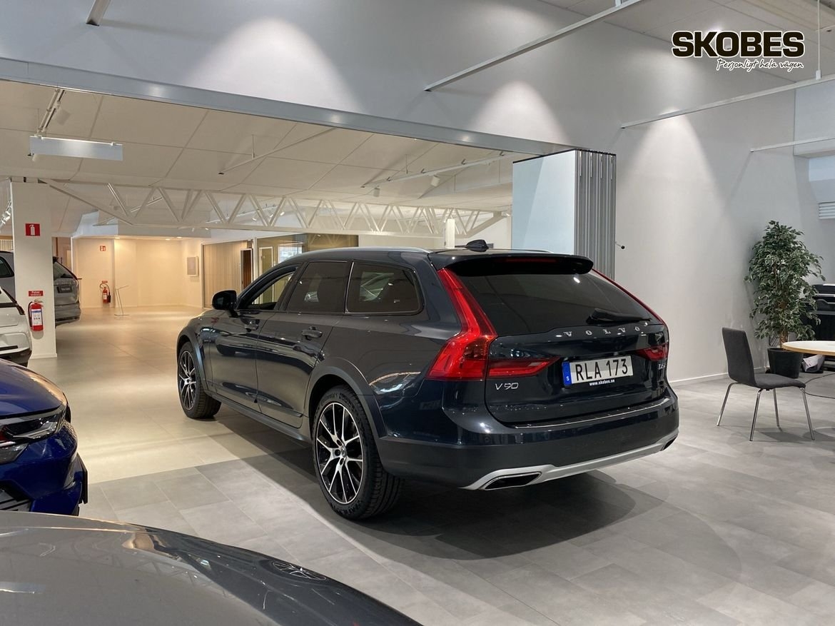 Volvo V90 Cross Country D5 AWD Pro 2018, bild 4/10