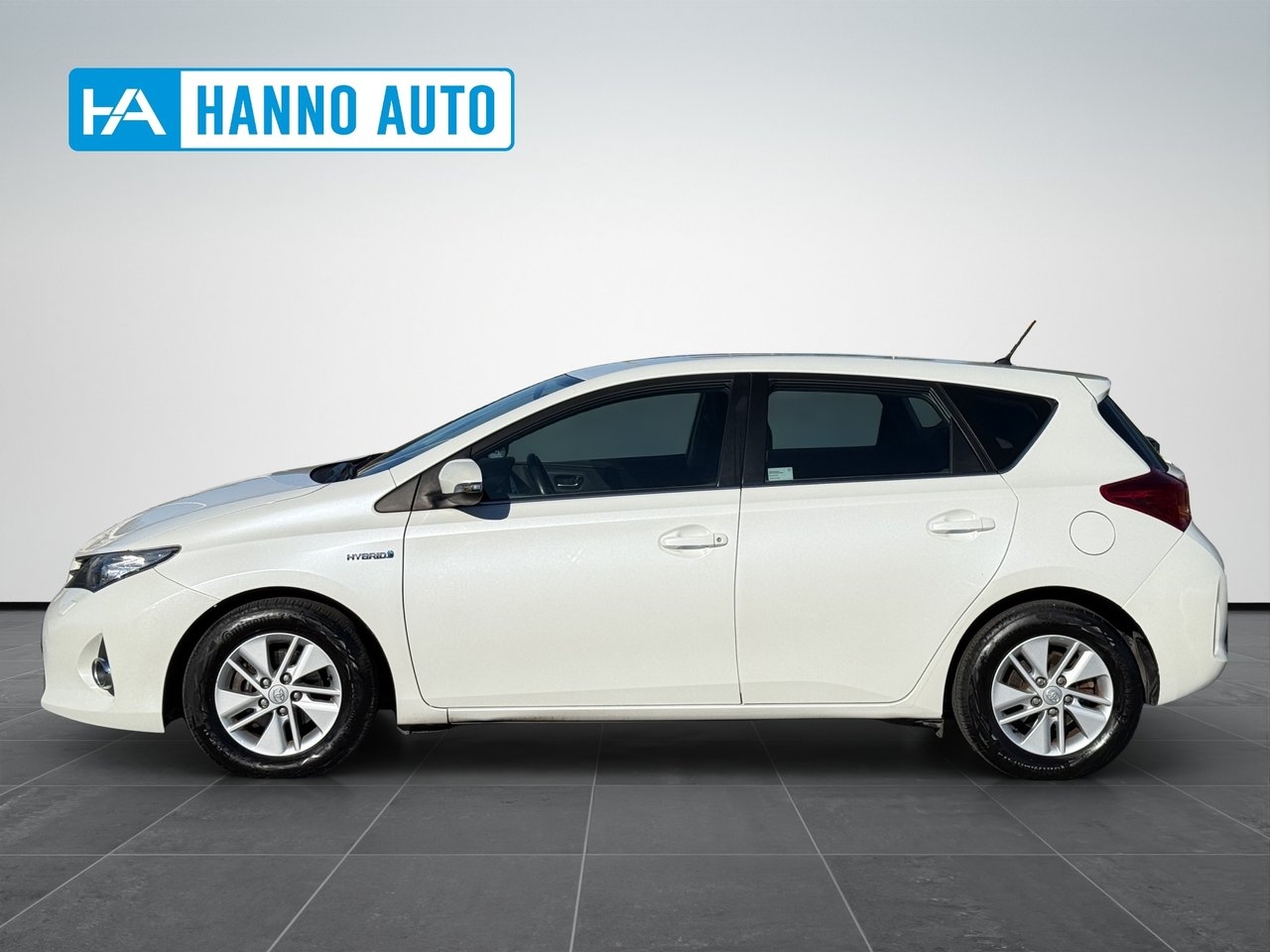 Toyota Auris Hybrid 2013, bild 2/34