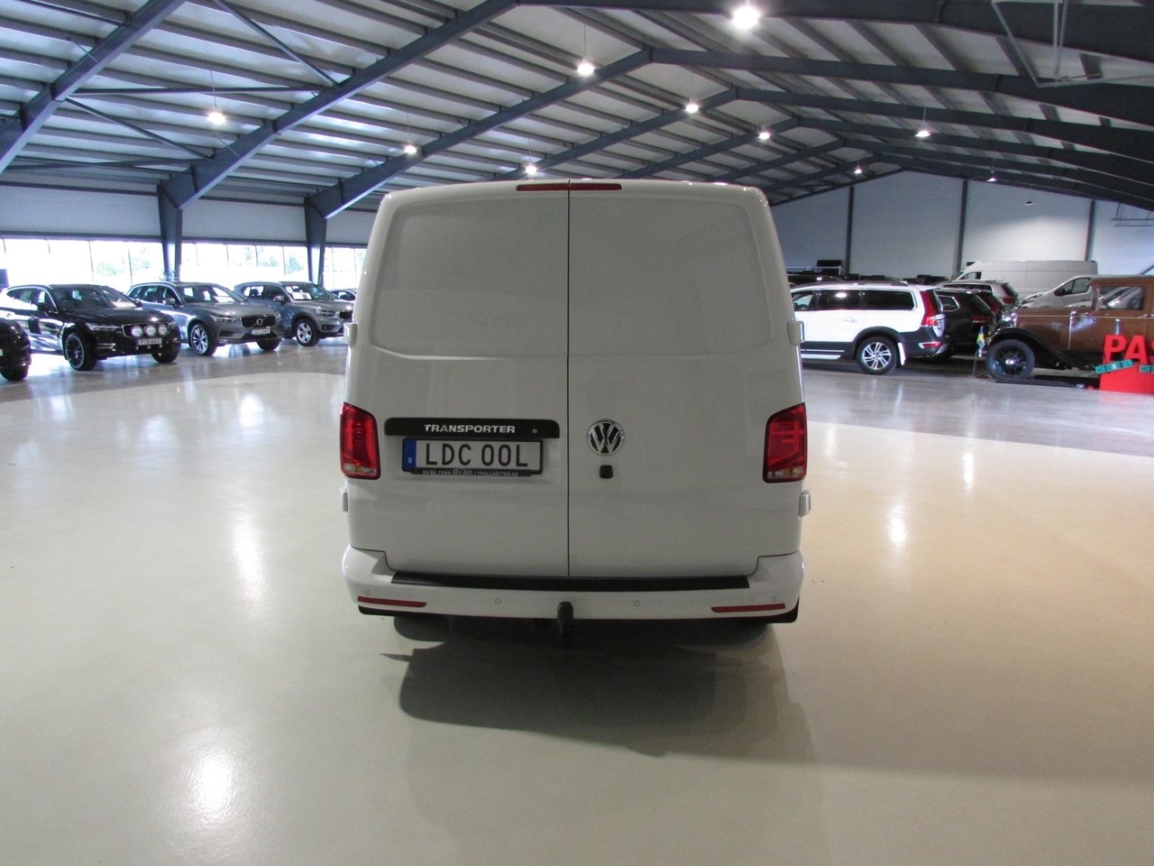 Volkswagen Transporter 2023, photo 6/10