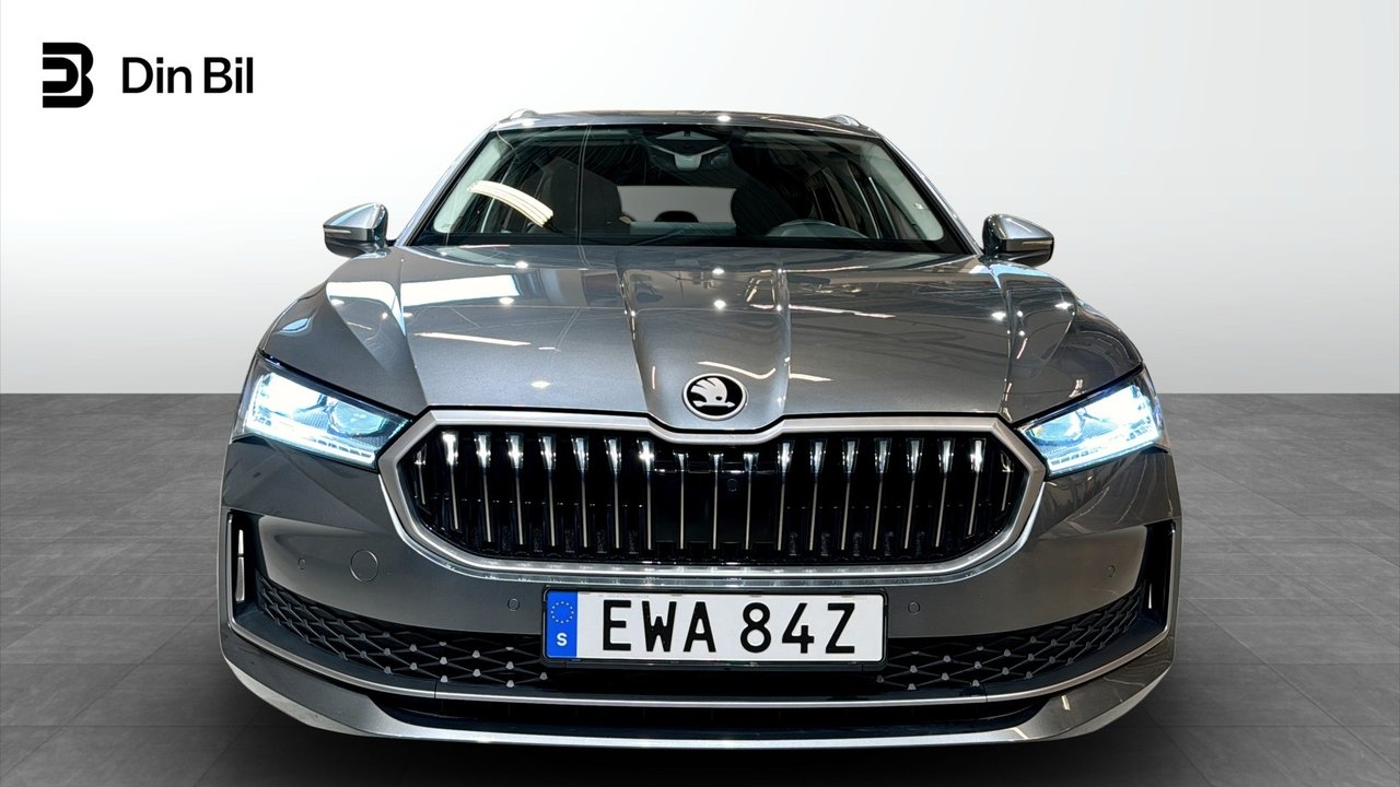 Skoda Superb 2025, bild 4/23