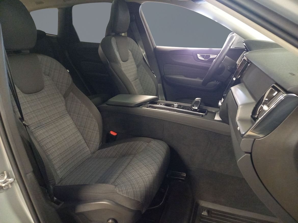 Volvo XC60 T6 AWD Core Special Edition 2025, bild 7/15