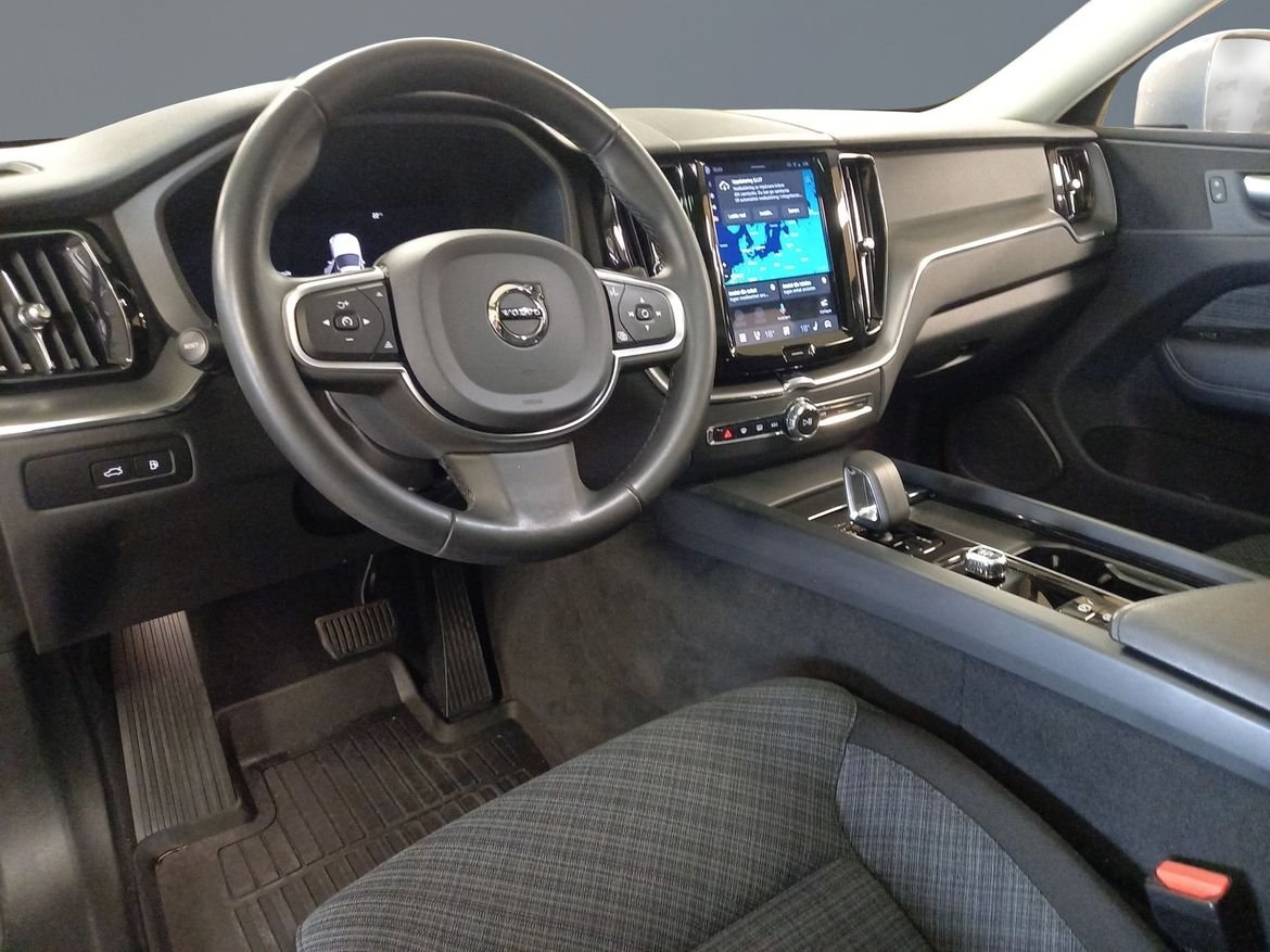 Volvo XC60 T6 AWD Core Special Edition 2025, bild 5/15