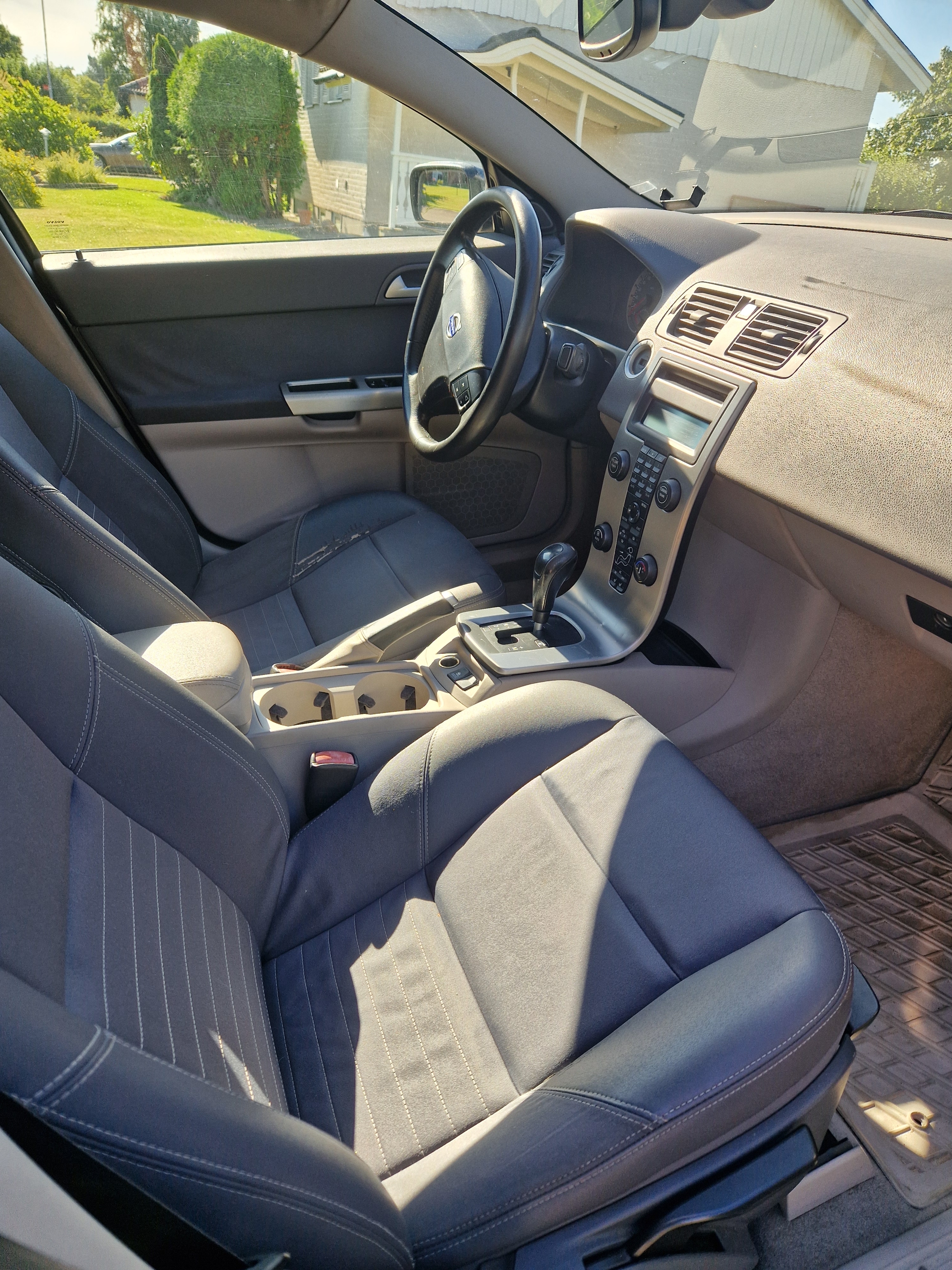 Volvo S40 2.4 Automatisk 2004, photo 3/5