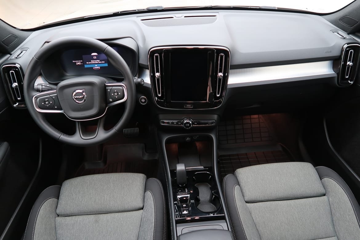 Volvo XC40 B4 FWD Bensin Plus Dark 2025, bild 7/16