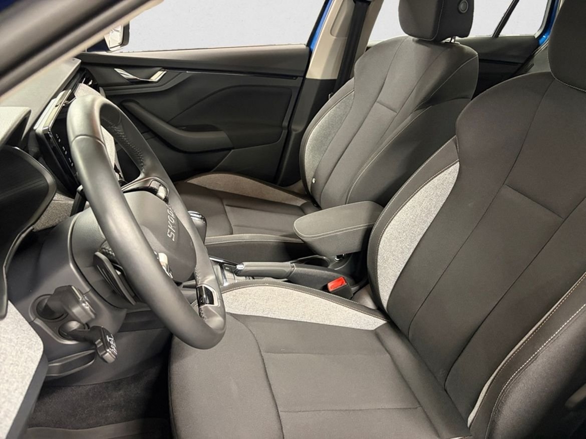 Skoda Kamiq 1,0 TSI 116 HK Selection DSG 2025, bild 6/9