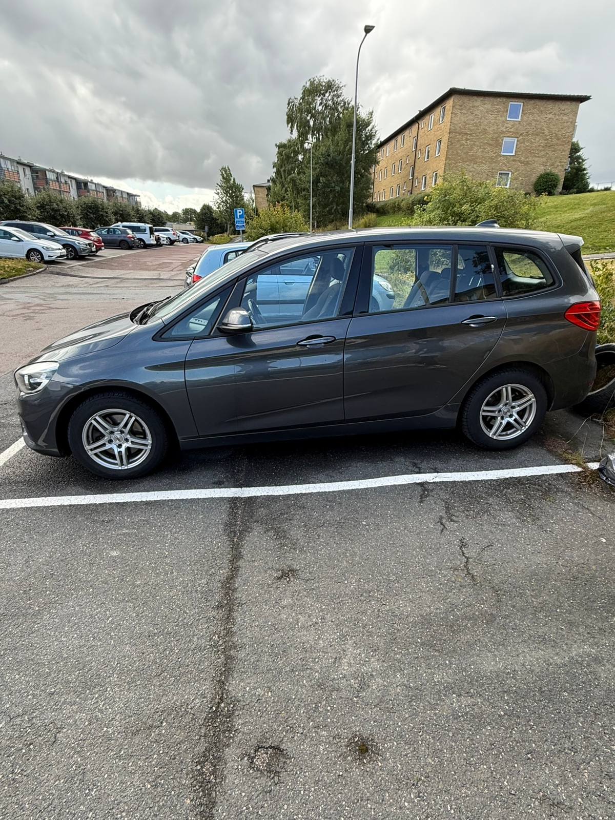 BMW 218 d Gran Tourer Steptronic 2016, bild 2/16