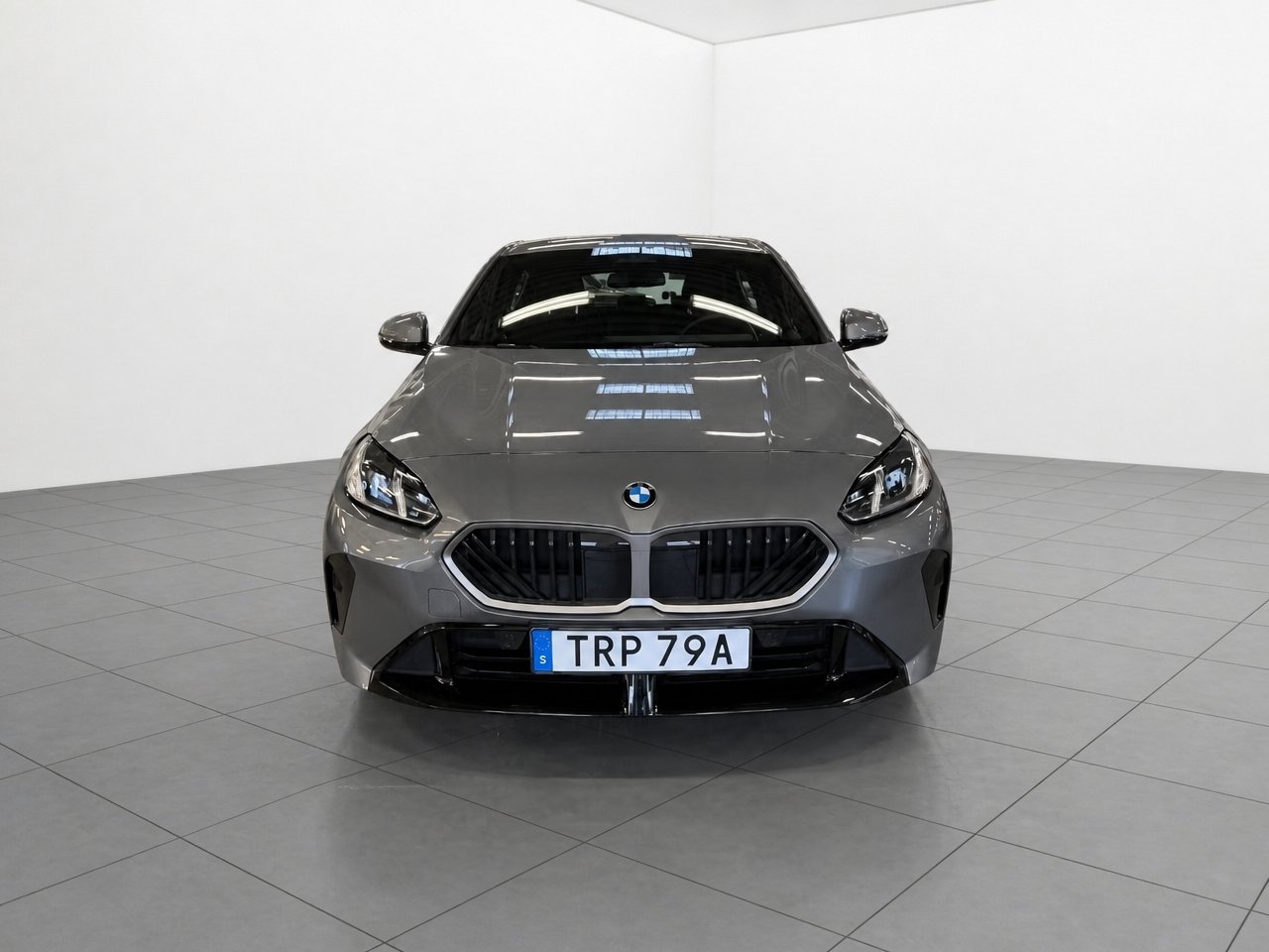 BMW 120 2025, photo 2/10
