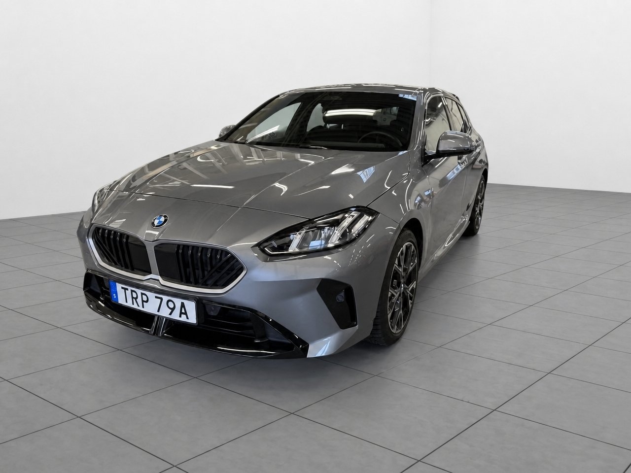 BMW 120 2025, photo 3/10
