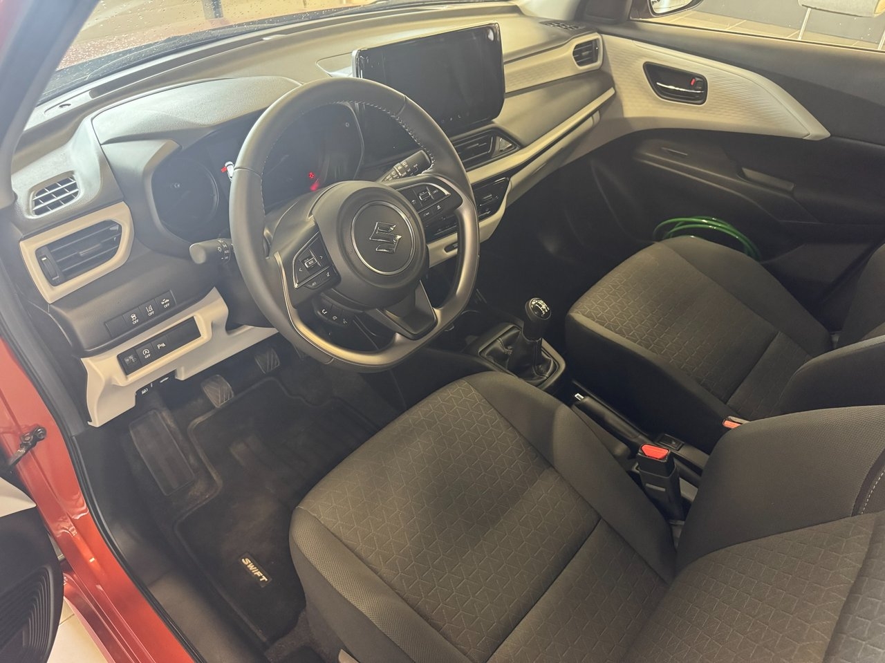 Suzuki Swift Hybrid 2024, bild 5/6