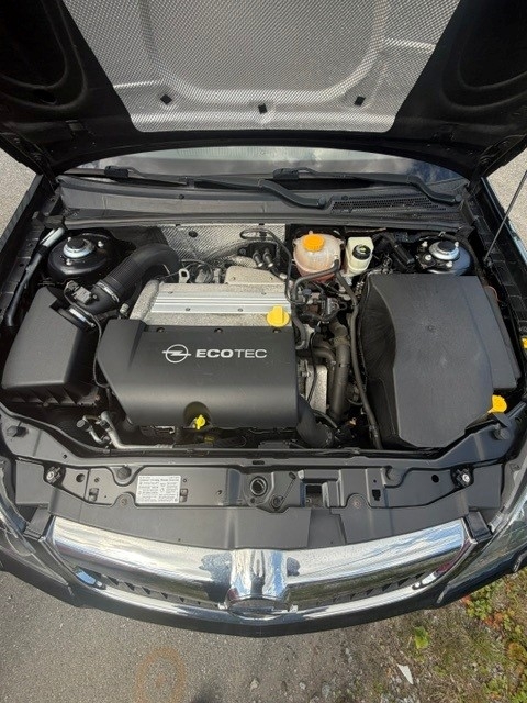 Opel Vectra GTS 2.0 Turbo Manuell 2006, bild 7/8