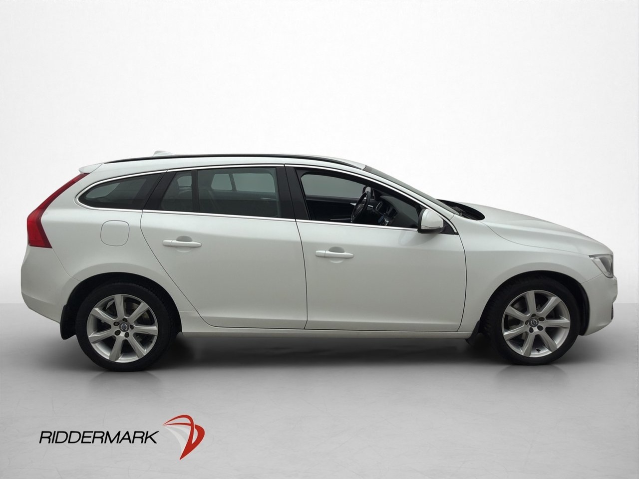 Volvo V60 2018, photo 5/32