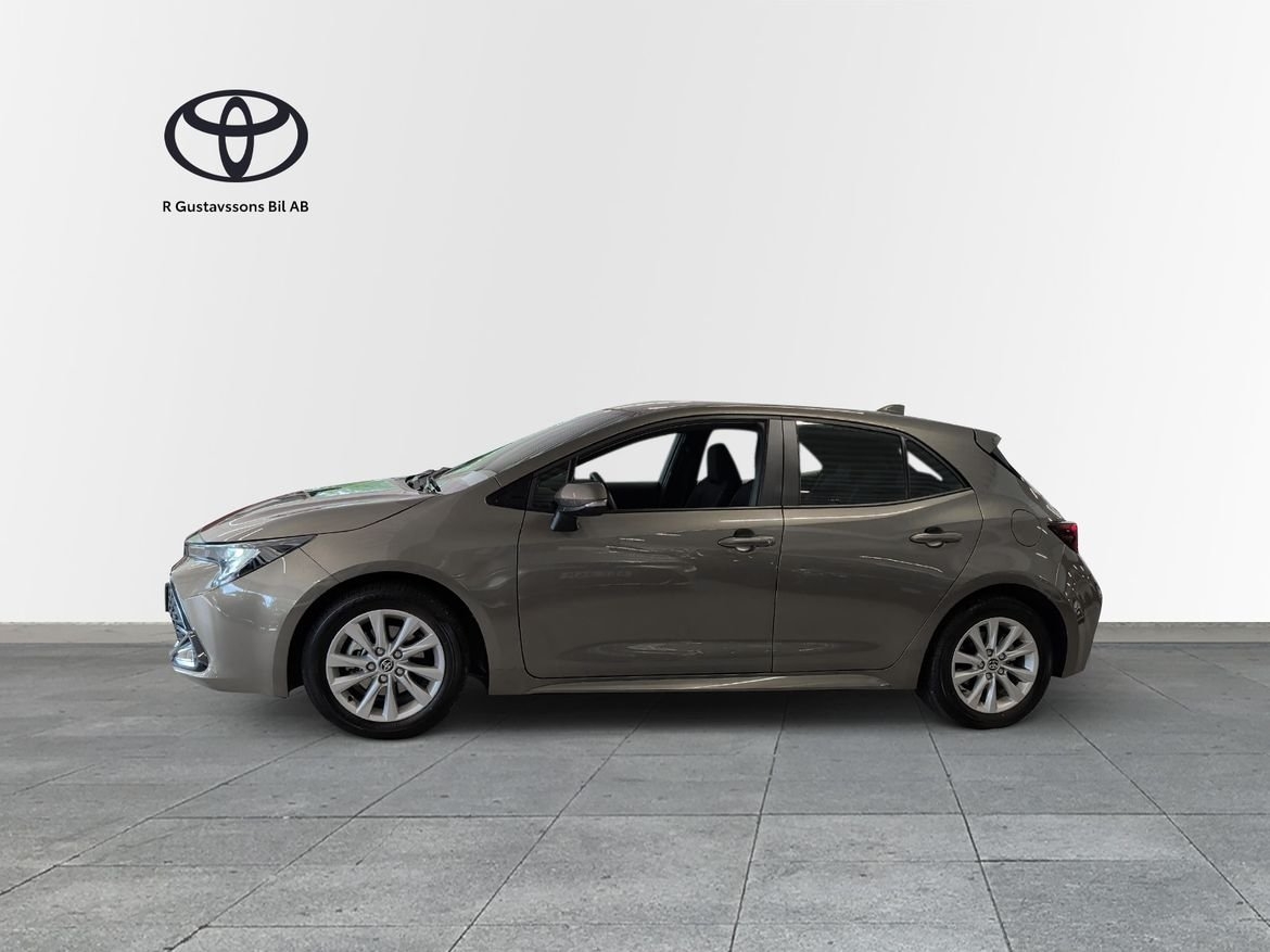 Toyota Corolla Active 2024, bild 4/11