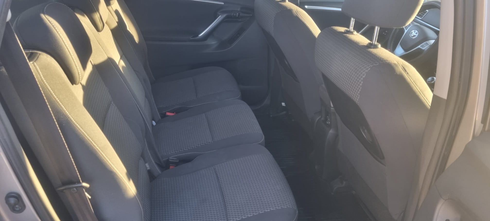 Toyota Verso 1.6 Manuell 2015, bild 4/4
