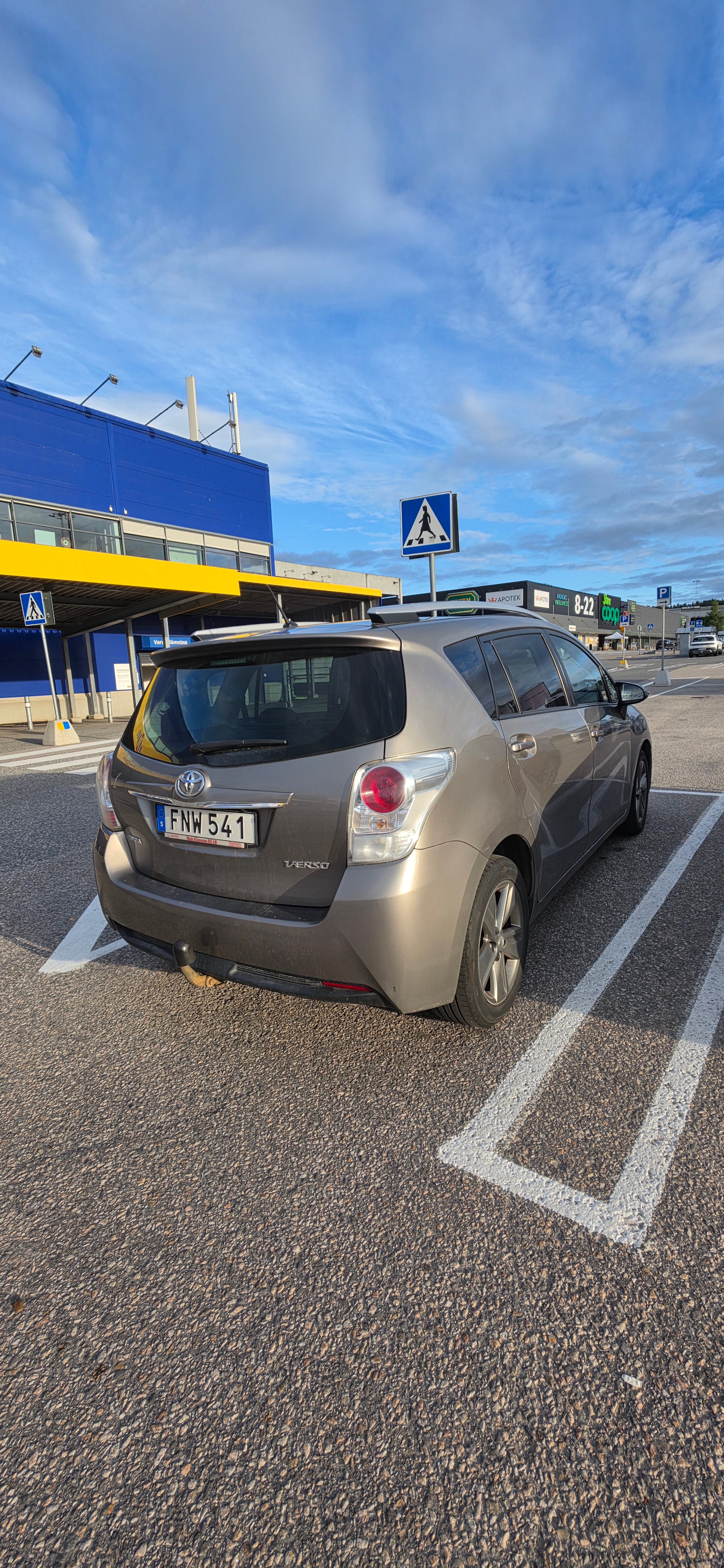 Toyota Verso 1.6 Manuell 2015, bild 2/4