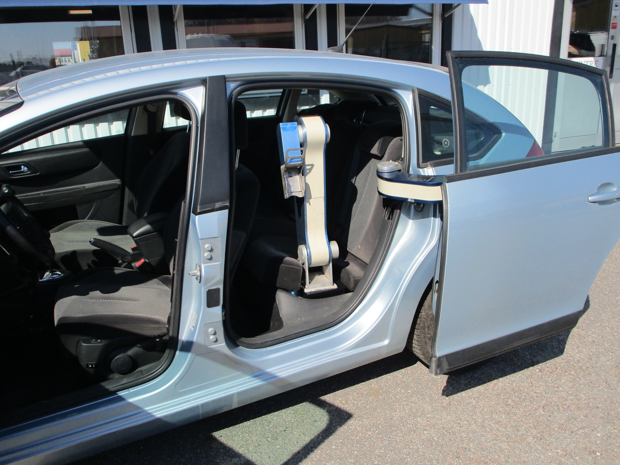 Citroen C4 1.6 HDiF EGS 2008, bild 4/7