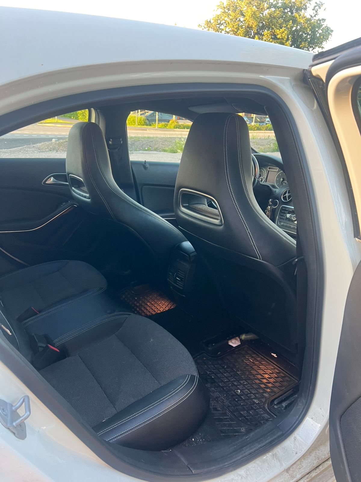 Mercedes-Benz A 180 CDI Manuell 2014, bild 3/6
