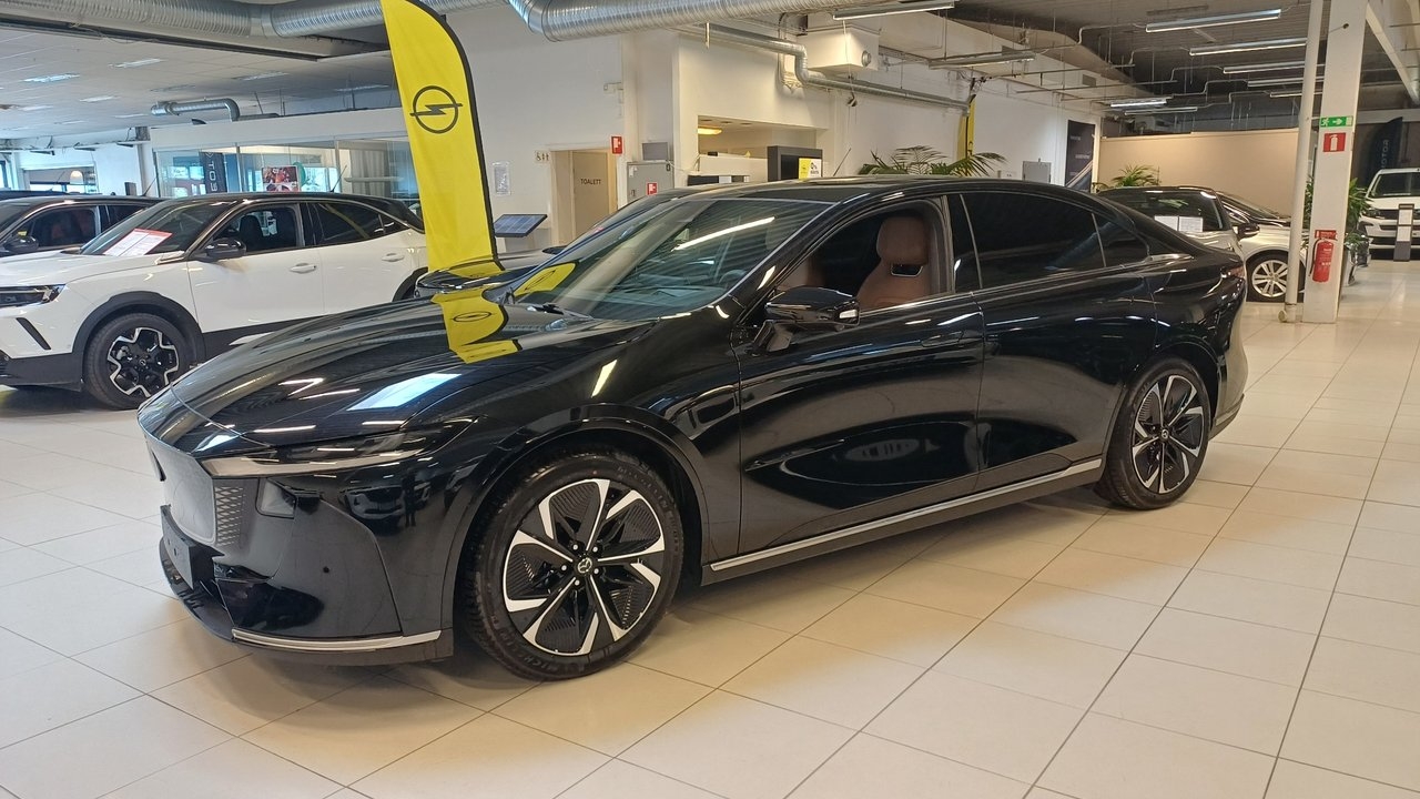 Mazda 6e