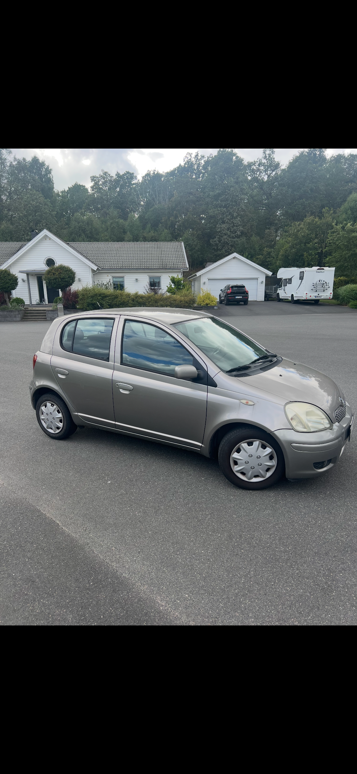 Toyota Yaris 5-dörrar 1.3 VVT-i Manuell 2005, bild 3/4