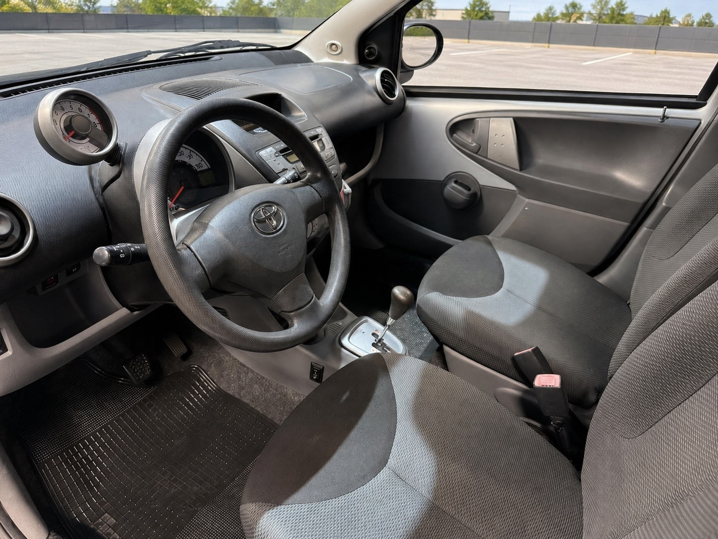 Toyota Aygo 5-dörrar 1.0 VVT-i MultiMode 2008, bild 4/4