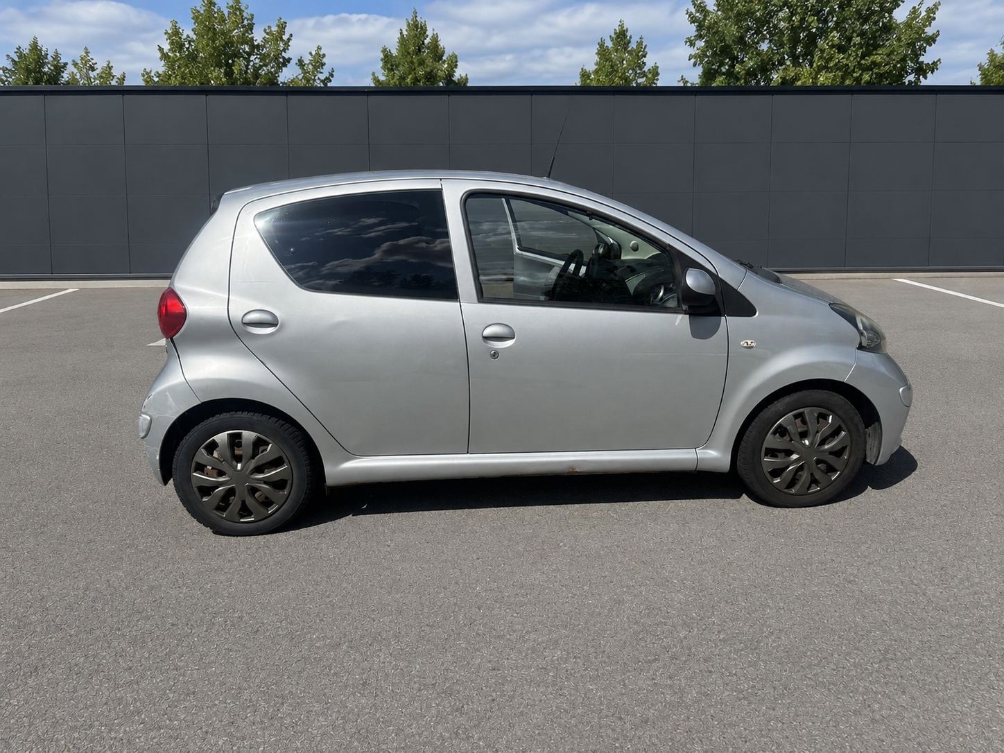 Toyota Aygo 5-dörrar 1.0 VVT-i MultiMode 2008, bild 2/4