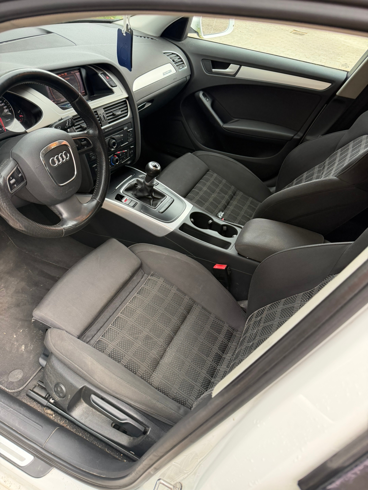 Audi A4 2012, bild 6/6