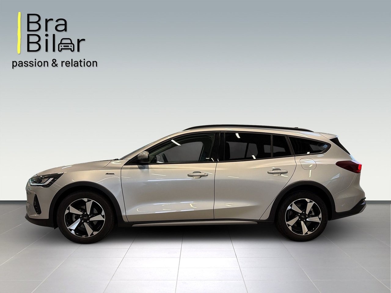 Ford Focus 2023, bild 2/8