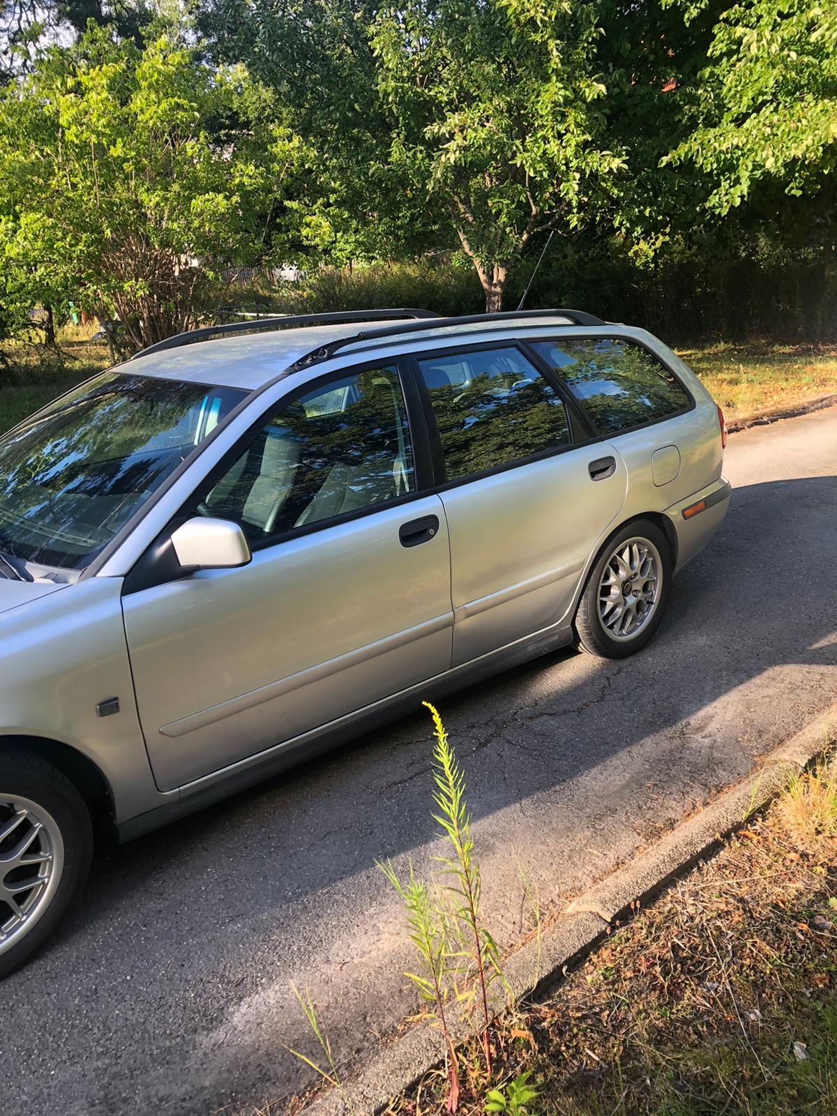 Volvo V40 2.0T Manuell 2001, kuva 2/6