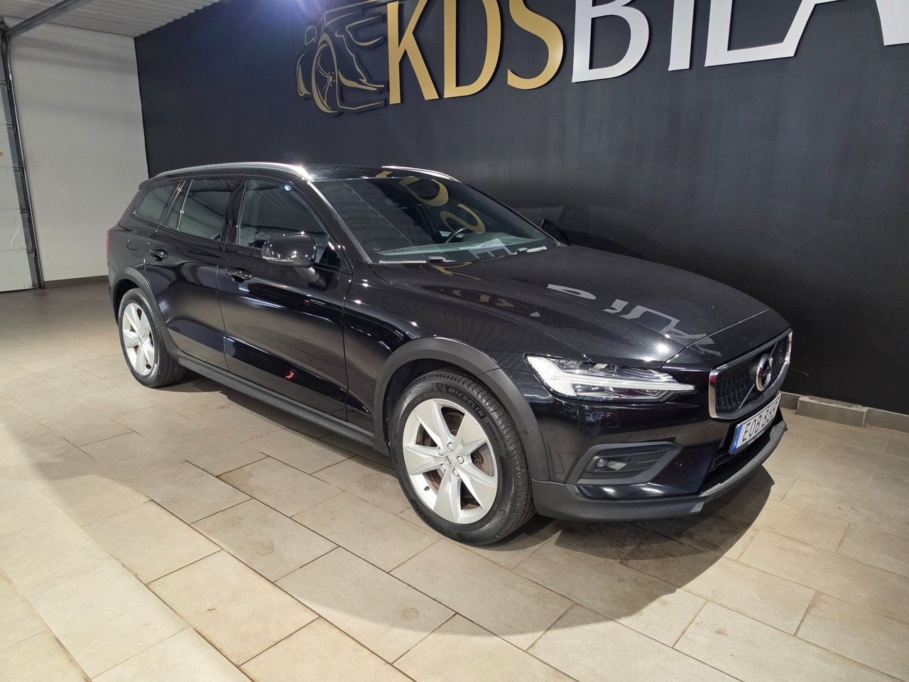 Volvo V60 Cross Country 2019, kuva 6/10