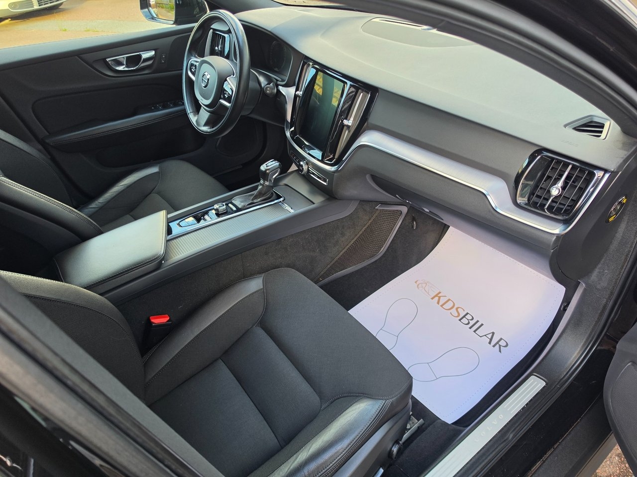 Volvo V60 Cross Country 2019, kuva 7/10