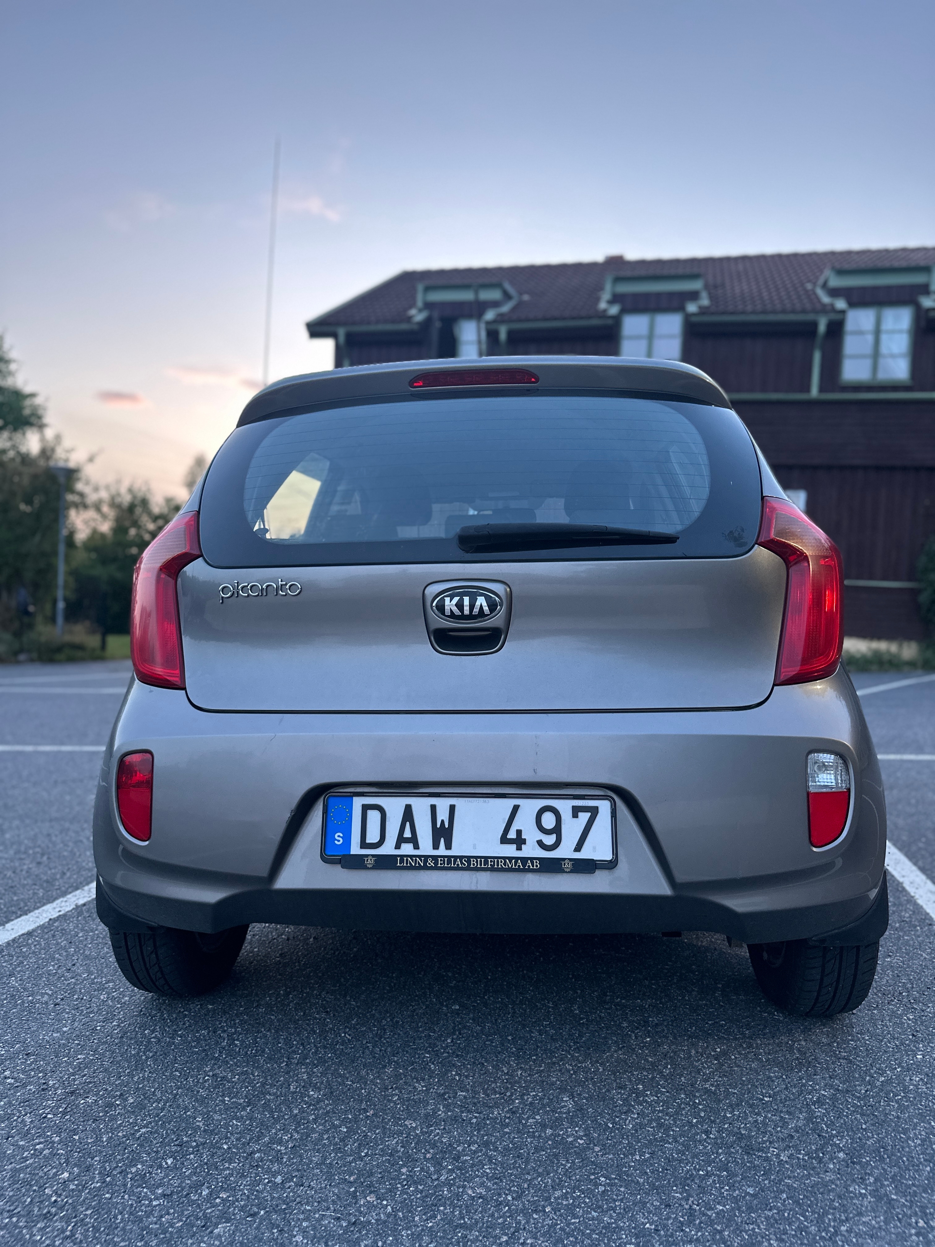 Kia Picanto 5-dörrar 1.0 MPI Manuell 2014, bild 4/5