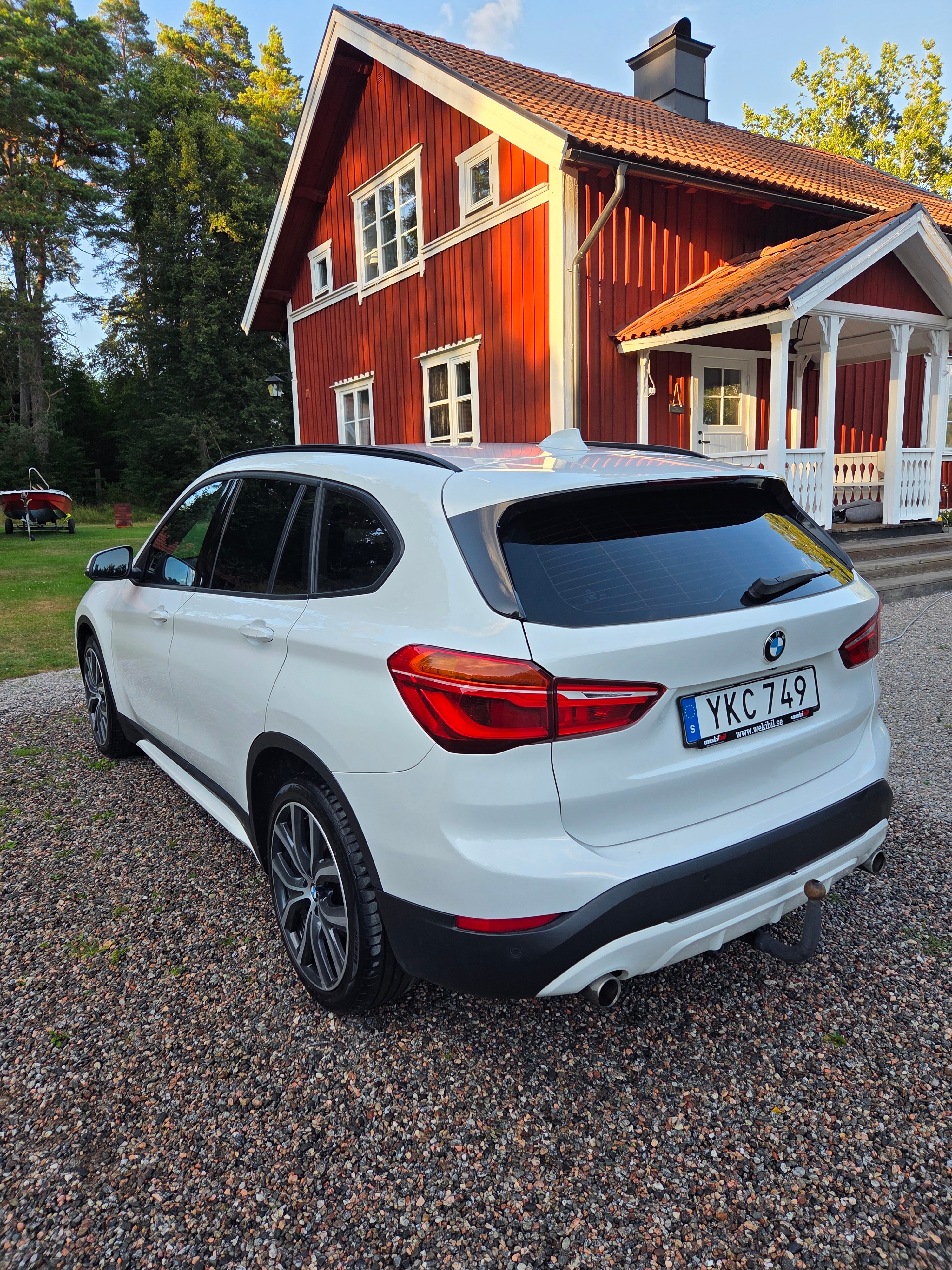 BMW X1 xDrive20d Steptronic 2017, kuva 4/8