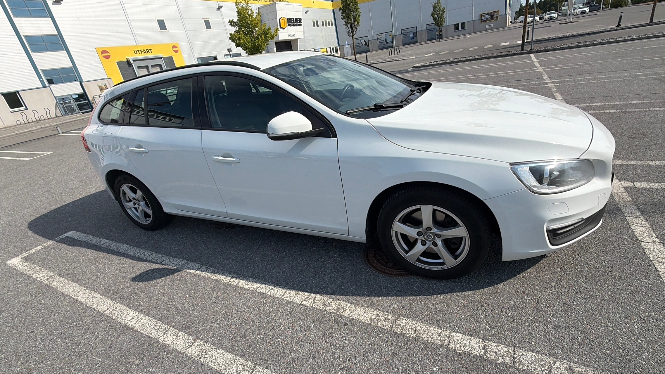 Volvo V60 D2 Geartronic 2017, bild 2/18