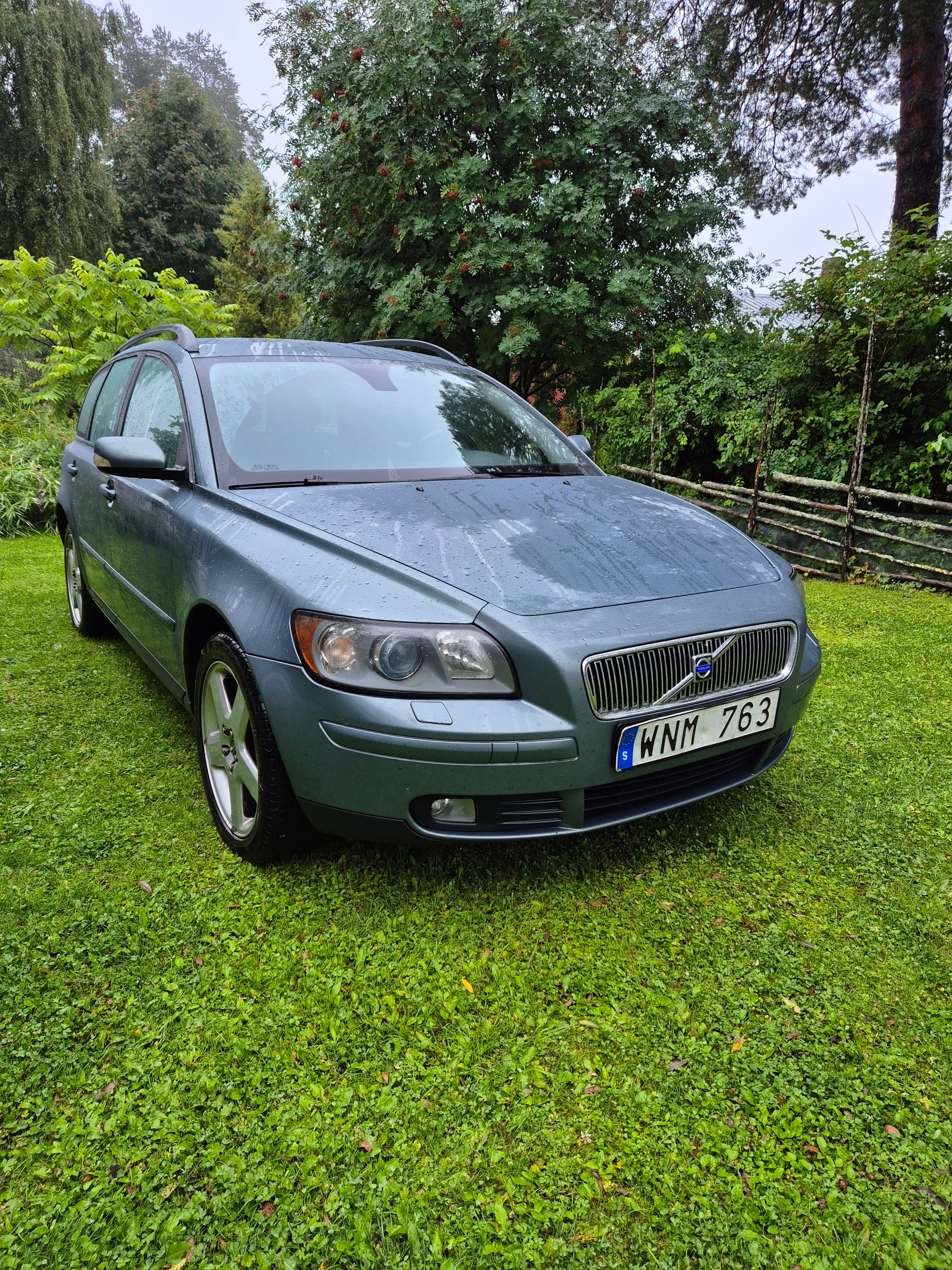 Volvo V50 T5 AWD Manuell, 220 hk 2005, kuva 2/16