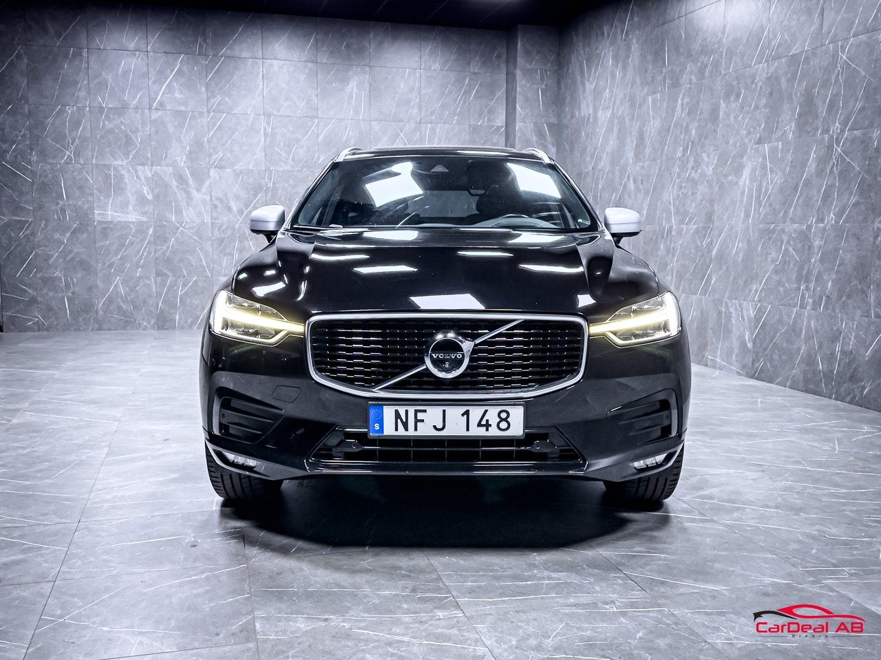 Volvo XC60 D4 AWD R-Design Pano 2019, bild 2/36