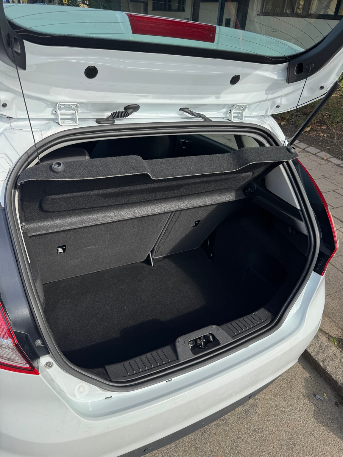 Ford Fiesta 5-dörrar 1.5 TDCi Manuell 2016, bild 7/7