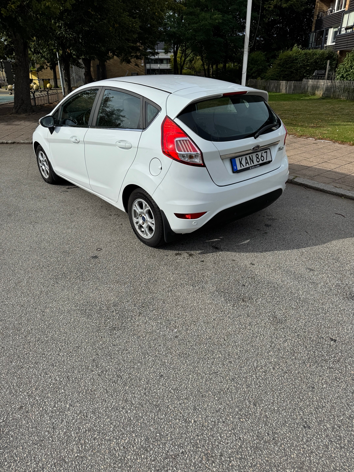 Ford Fiesta 5-dörrar 1.5 TDCi Manuell 2016, bild 3/7